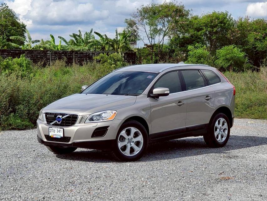 VOLVO XC60 D4 Turbo (Diesel) 2014 SUVหรู วิ่งน้อย สภาพสวยๆ ในราคาที่คุ้มมากๆ