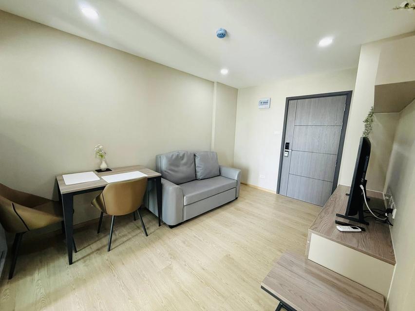 ✨ ปล่อยเช่าคอนโด 1 นอน 35 ตรม. วิวสระสวย 15,000.- (รวมส่วนกลาง) พร้อมคลับเฮ้าส์หรู! 🏊‍♂️ 7