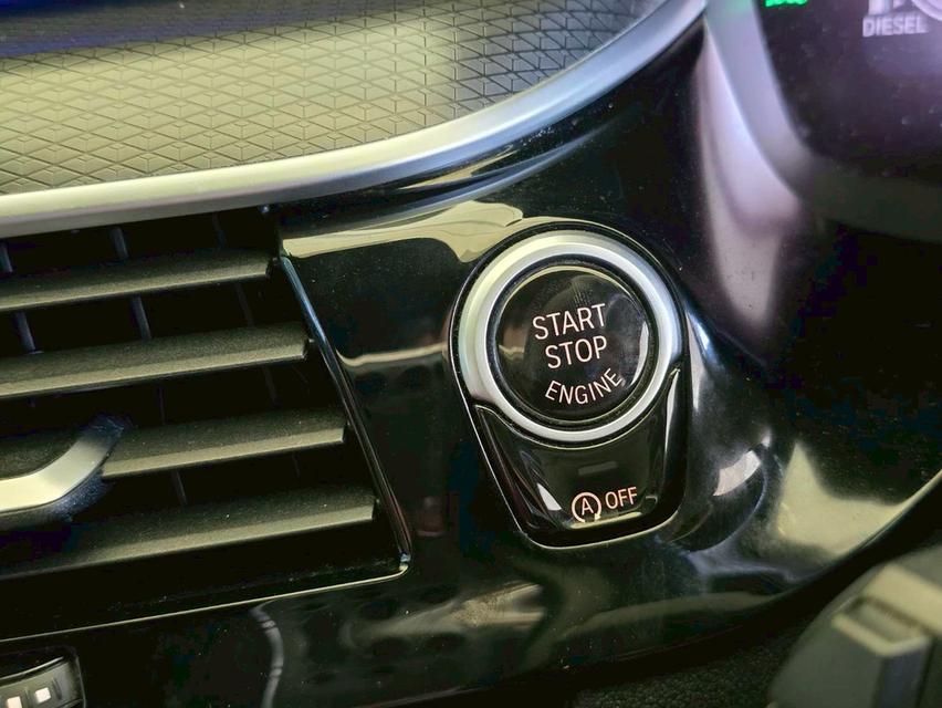 รหัสรถ WMT1180 BMW 520d M Sport LCI G30 ปี 2023  8