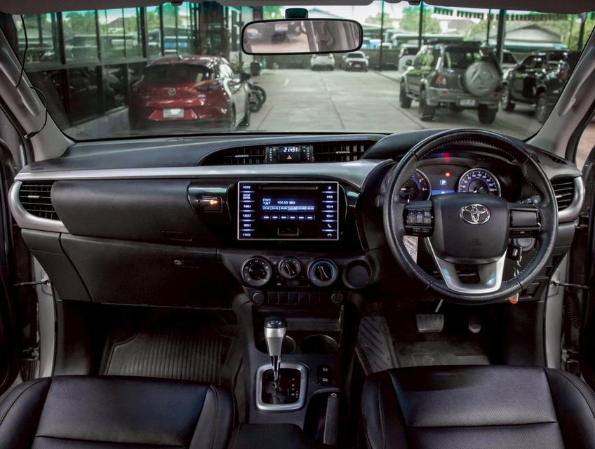 TOYOTA REVO 2.4 E PRERUNNER DOUBLECAB ปี2018 กระบะเกียร์ออโต้ ออพชั่นแน่นๆ