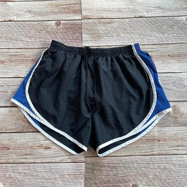 กางเกงวิ่งผ้าร่มมือสอง