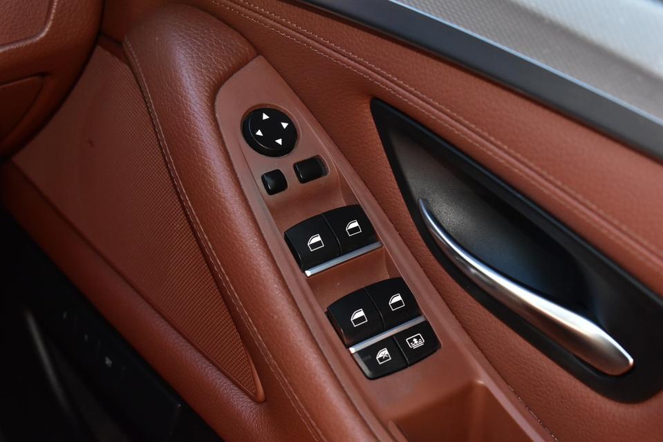 BMW 520D M SPORT 2016 ดีเซล รถบ้านสวยกริบ 13