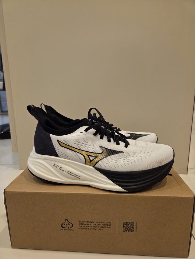 Mizuno Neo Zen 2 Origami Collection Size 9.5 us สภาพใหม่กริบ