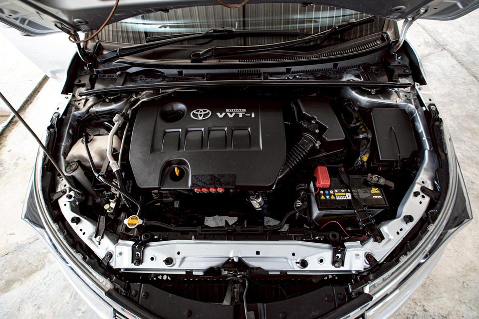 Toyota Altis 1.6G ปี 2014 สีบรอนเงิน  12
