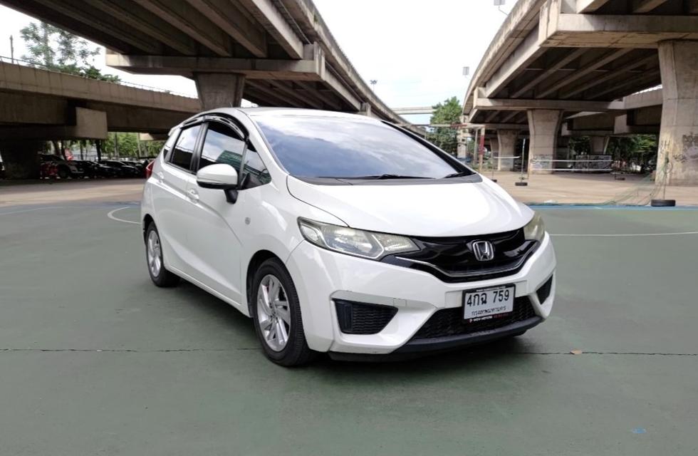 รูป Honda Jazz 1.5 V+ i-vtec Auto ปี 2015