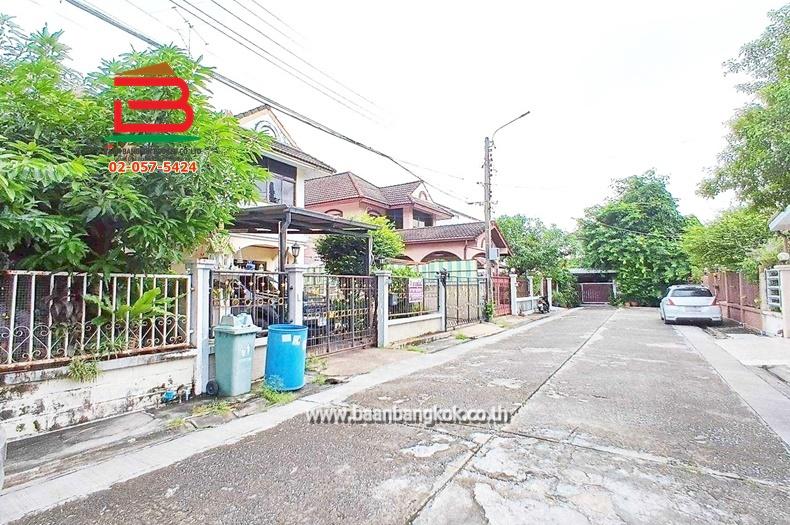 บ้านเดี่ยว หมู่บ้าน สุขสมบูรณ์ (ซ.พหลโยธิน 50 แยก 11-5) เนื้อที่ 54 ตรว. ถนนพหลโยธิน แขวงคลองถนน เขตสายไหม กรุงเทพมหานคร 11