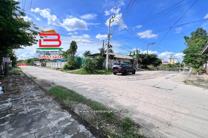 ที่ดินเปล่า ชัชฎาวิลล่า พุทธมณฑลสาย 3 (ซอย 1) เนื้อที่ 60 ตร.ว. (ใกล้มหาวิทยาลัยมหิดล) แขวงบางไผ่ เขตบางแค กรุงเทพมหานคร 10