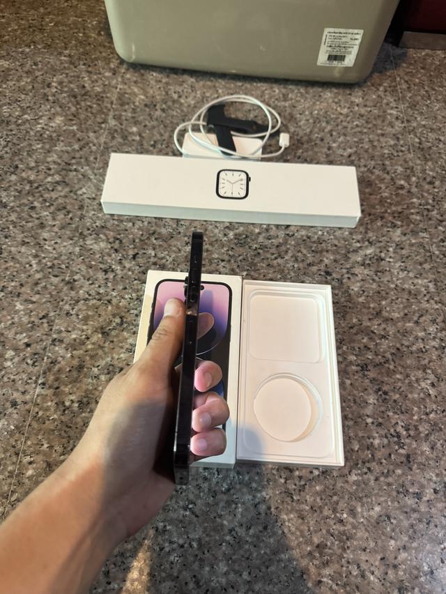 ขายๆๆๆถูกๆๆไอโฟน14ProMaxสีใหม่Purple256กิ๊กมีกล่อง ( แถมแบตมูลค่า1800บาทไว้ไปเปลี่ยนได้เลยคับ ) ใช้งานปกติหมดทุกๆฟังชั่นเครื่องรีสโตได้ตลอดไม่มีติดไอค 6