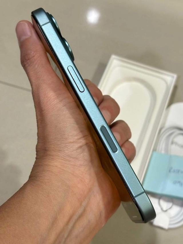 iPhone 16 สีเขียว Teal สภาพดี 4