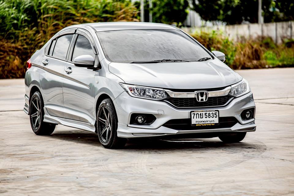 Honda City 1.5S ปี 2018 สีเทา มือเดียวป้ายแดง
