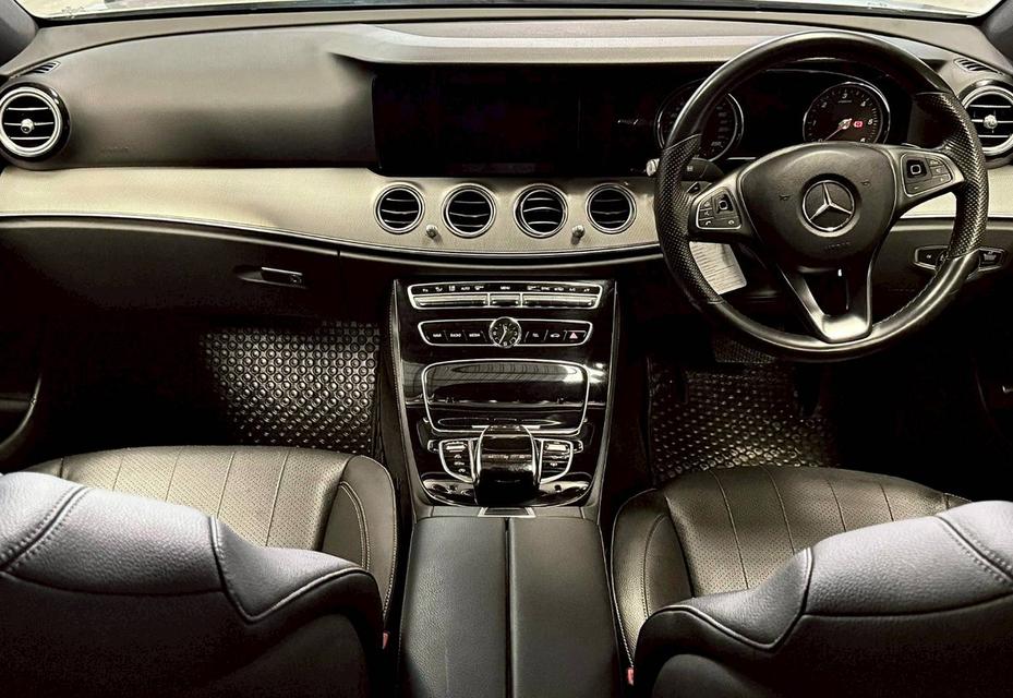 Mercedes-Benz E220d Avantgarde W213 ปี 2017 9
