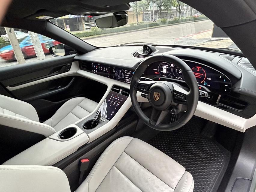 Porsche Taycan 4 Sport Turismo