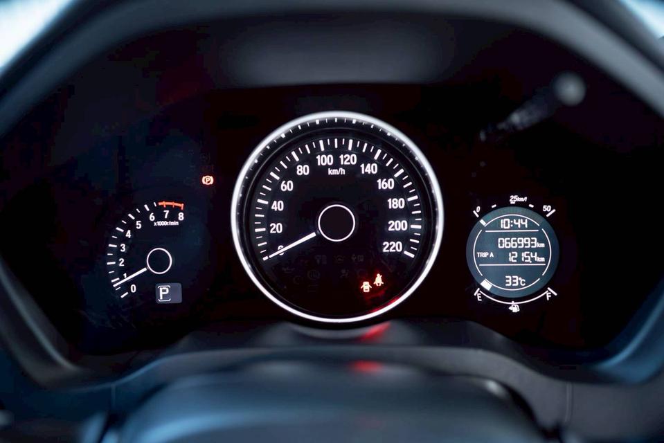 HONDA HRV 1.8 E ปี 2015 สีน้ำเงินโฉม ปี14-21 รูปที่ 16