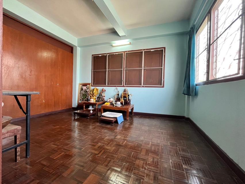 ให้เช่าตึก 2 คูหา 4 ชั้น พื้นที่ 500 ตร.เมตร 16