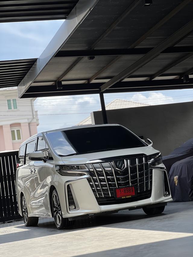 Toyota Alphard 2.5 SC Package