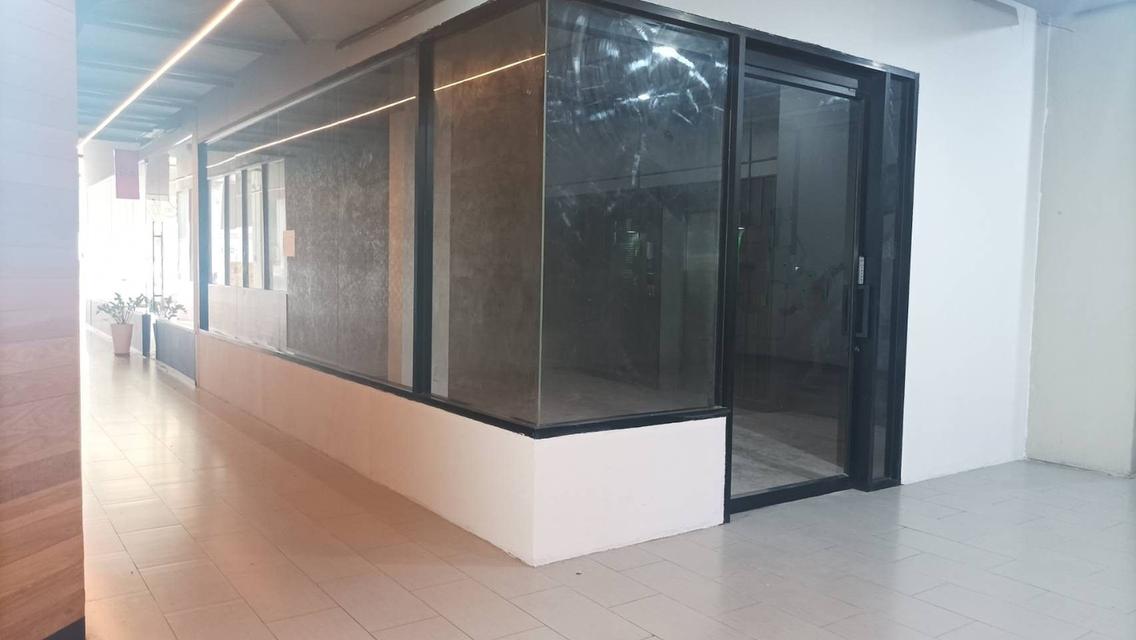 ให้เช่าพื้นที่ สุขุมวิท BTS อโศก MRT เพชรบุรี วัฒนา BRE25202