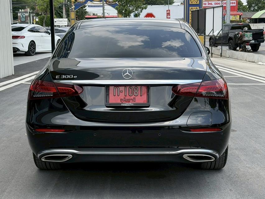 Mercedes-Benz E300e Avantgarde Facelift 2024 สีดำ มีไฟแนนซ์เหลือเปลี่ยนสัญญาผ่อนต่อได้ไม่ต้องใช้เงินออกรถ รูปที่ 5