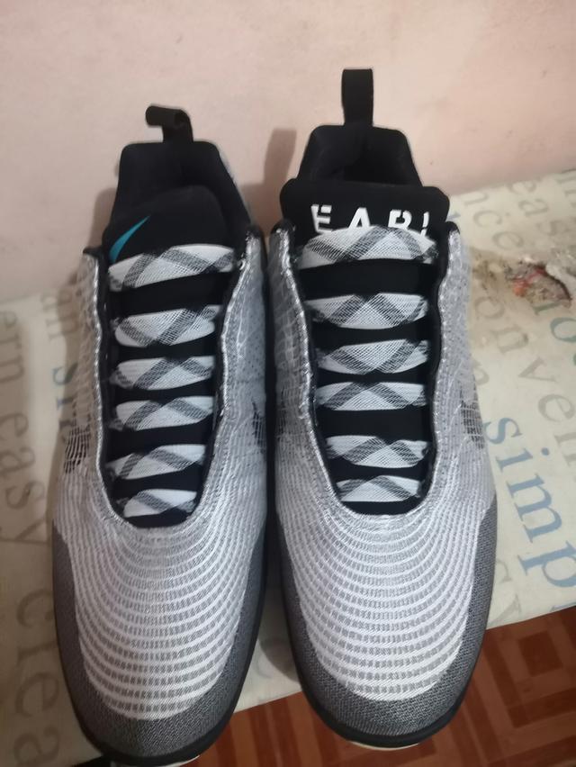 รองเท้าไนกี้​ เบอร์์์​ 42​ิ.. มือ2 สภาพดีมากๆคับราคามืิอ1ประมาณ30.000แต่นะตอนนี้เปิดราคาที่2500คับ รูปที่ 4