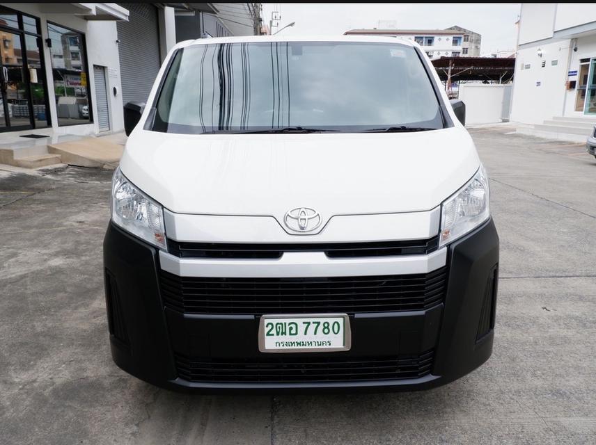 Toyota HIACE 2.8 MT Eco Van 202020 
