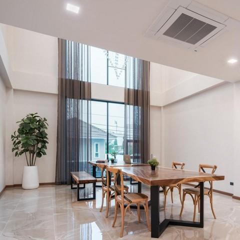 ให้เช่าทาวน์โฮม 3.5 ชั้น ห้องมุม นาคนิวาส 37 ลาดพร้าว 71 ตกแต่งพร้อมอยู่ ใกล้เซ็นทรัล อีสต์วิลล์ ใกล้ทางด่วน ใกล้ MRT ลา 3