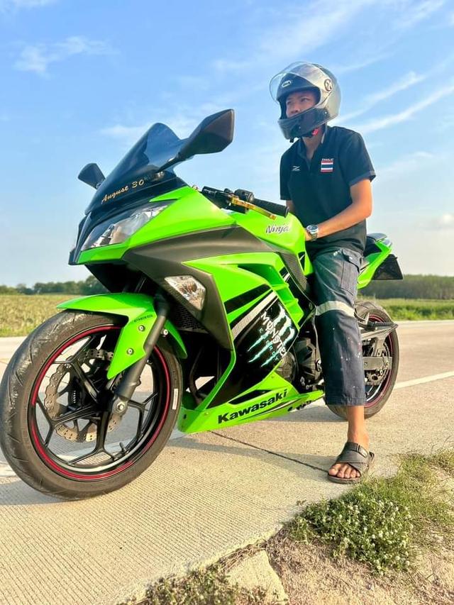 Kawasaki Ninjaสีเขียว 3