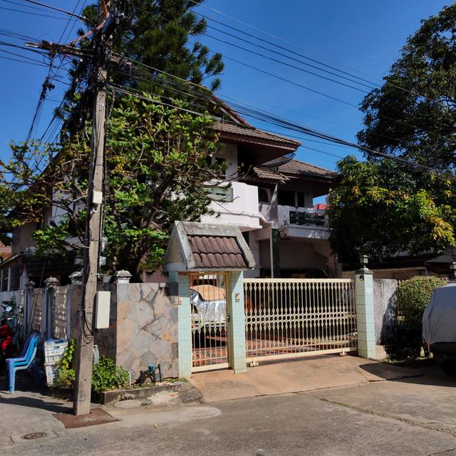 ขาย บ้านเดี่ยว หมู่บ้านปรีชา พุทธมณฑลสาย4 จำนวน 2 ชั้น ขนาดเนื้อที่ดิน 90 ตารางวา พื้นที่ใช้สอย 250 ตารางเมตร