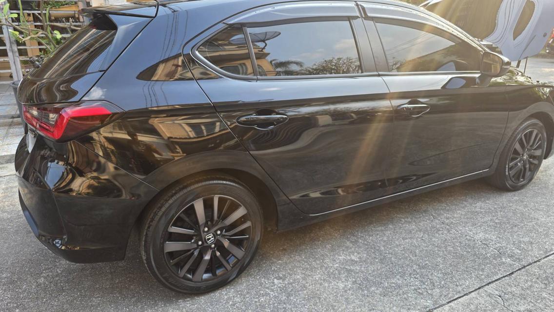รถยนต์ Honda City Hatchback RS สีดำ มือสอง ปี 2021 รูปที่ 6