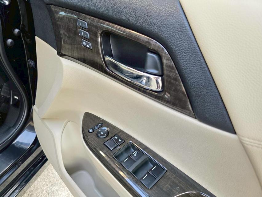 Honda Accord 2.0El ปี14 9