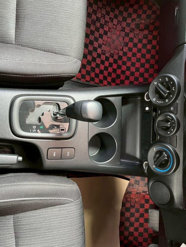 TOYOTA REVO 4 ประตู รุ่น ENTRY  เครื่อง2.4cc.เกียร์AUTO ปี 2024 รถสภาพสวย พร้อมใช้งาน! ไมล์แท้100%คะวิ่งมาน้อยมากๆคะ22,xxxกิโล 6
