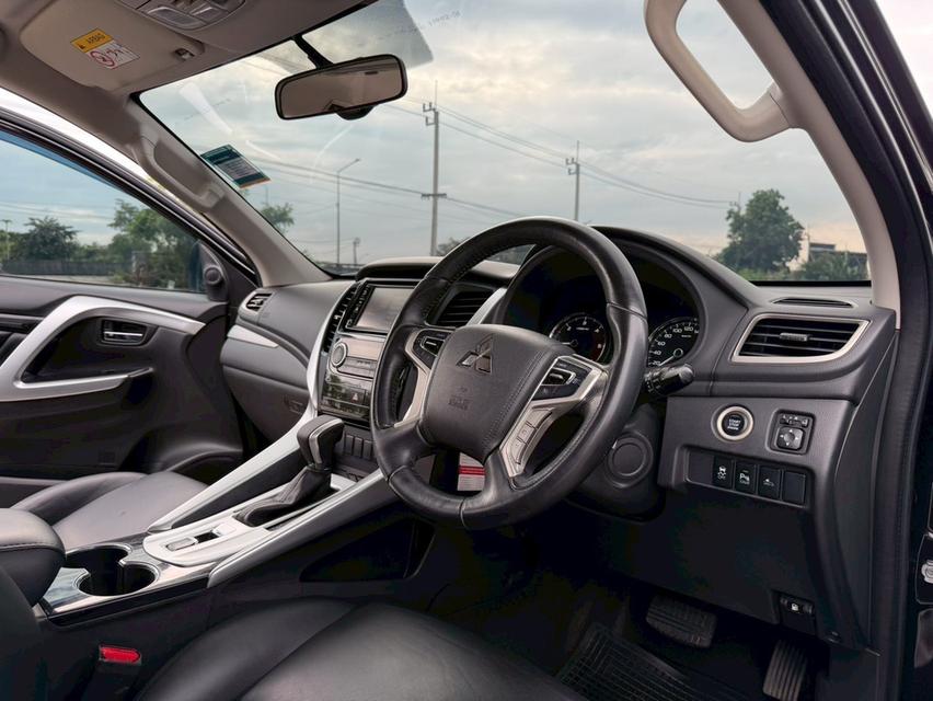 Mitsubishi Pajero 2.4GT ปี17 13