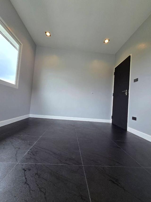 ขายบ้านเดี่ยว 2 ชั้น หมู่บ้านพฤกษ์ลดา 3 รังสิตคลอง 4 ทำเลดี เดินทางสะดวก ตรงข้ามโรงเรียนบีคอนเฮาส์แย้มสอาดรังสิต 7