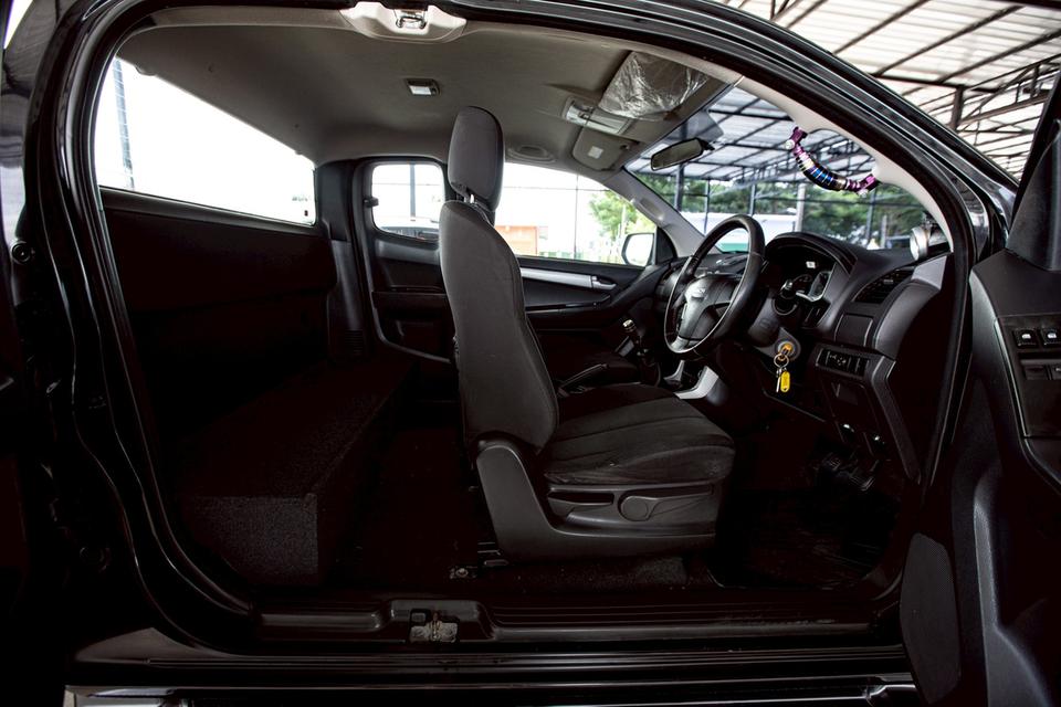 Isuzu D-Max Hi-Lander Cab 2.5 VGS Z ท๊อปปี 2013 เกียร์ธรรมดา สีดำ  13