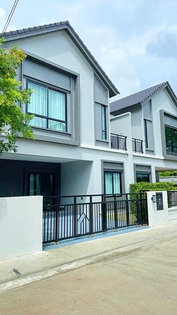 .ให้เช่าบ้าน 2 ชั้น สุดหรู นิคมพัฒนา ตลาดเมืองมาบตาพุด 4.4 กม165 ตร.ม. 41 ตร.วา. 3 นอน 3 น้ำ บริทาเนีย นิคมอาร์ไอแอล ระย 1