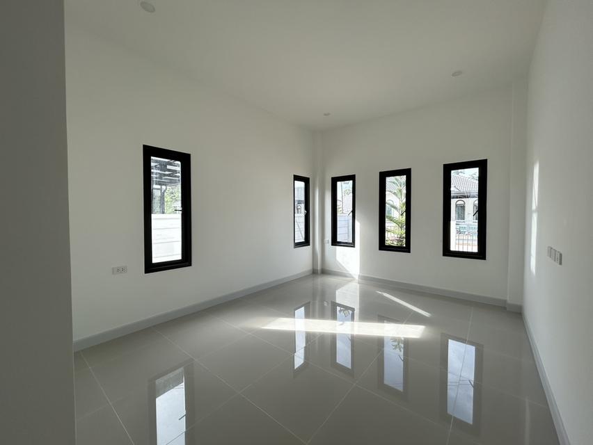 บ้านเดี่ยวสไตล์เรียบหรู สไตล์คอนเทมโพรารี่ 5