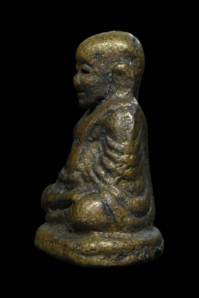 พระรูปหล่อหลวงพ่อเงิน วัดบางคลาน พิมพ์นิยม 3