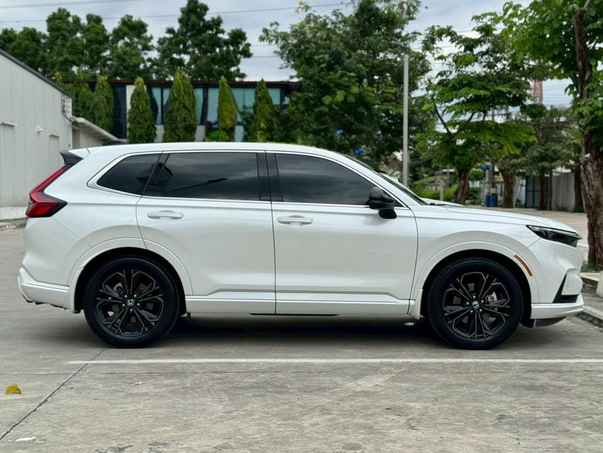 NEW Honda CR-V e:HEV RS 4WD TOP. สีขาว ปี 2023.