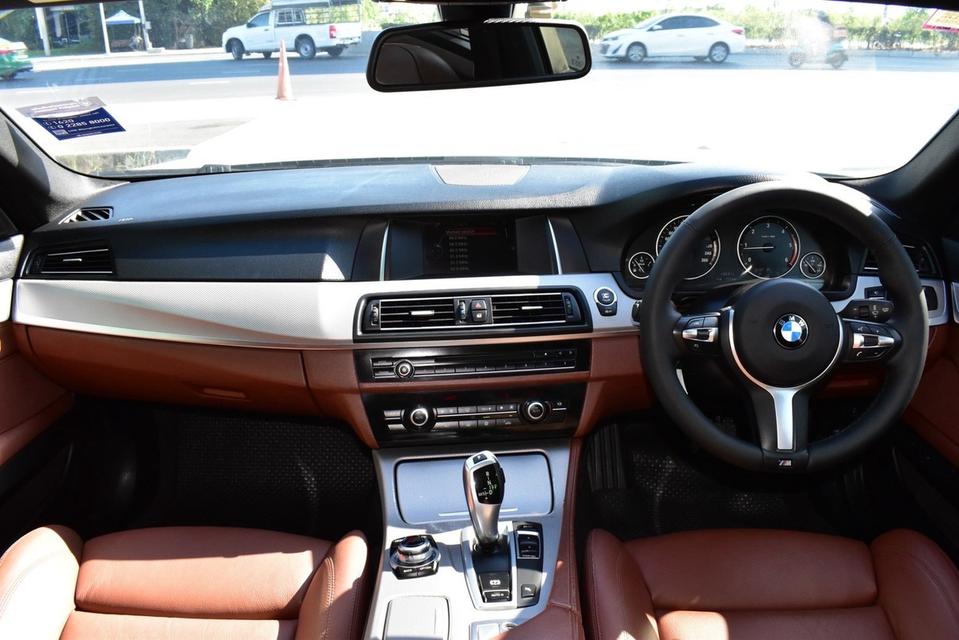 (แจ้งรหัสรถ PB8263) 🔥 BMW 520d M Sport LCI ปี 2016 สีขาว รูปที่ 13