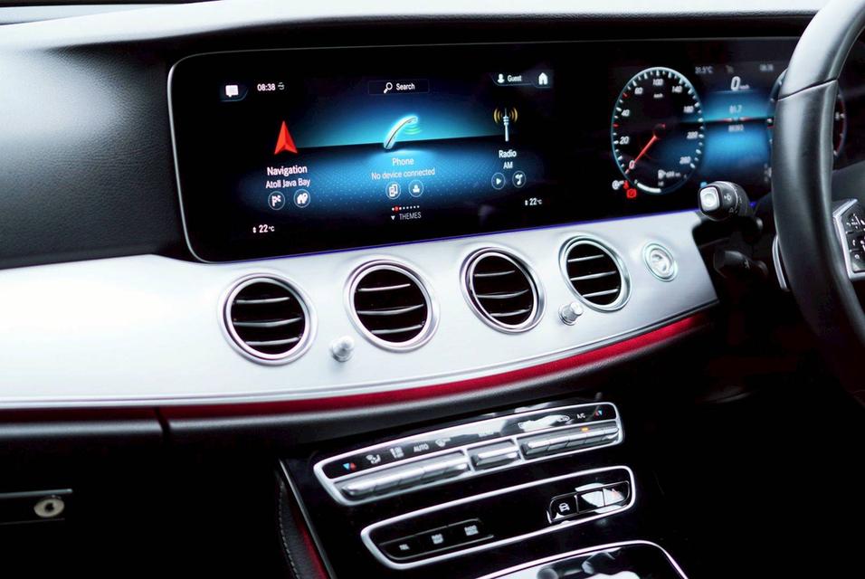 Mercedes-Benz E220d AMG Sport (Facelift) ปี 2021 รูปที่ 9