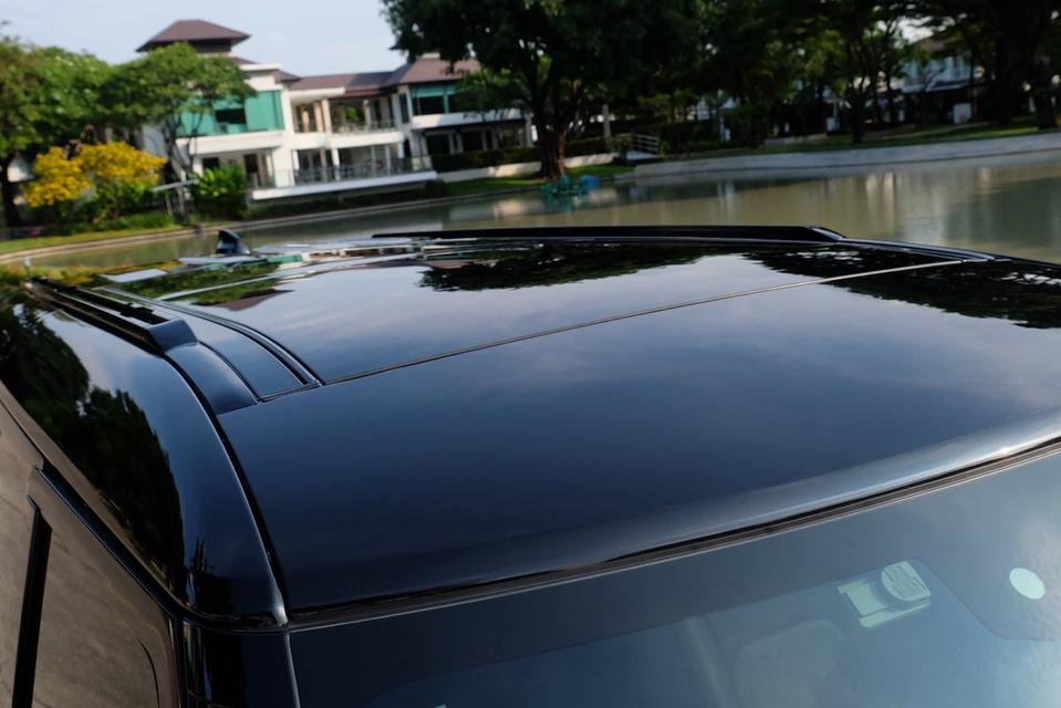 Defender (110) P400e 8