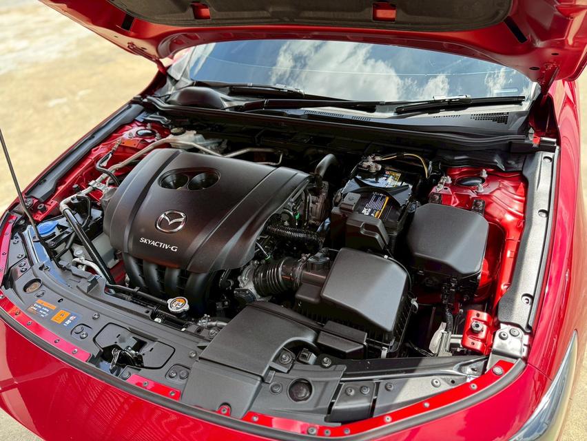 ปี 2020 MAZDA MAZDA3, 2.0 SP ตัวท็อป สีแดง มือเดียวป้ายแดง 17