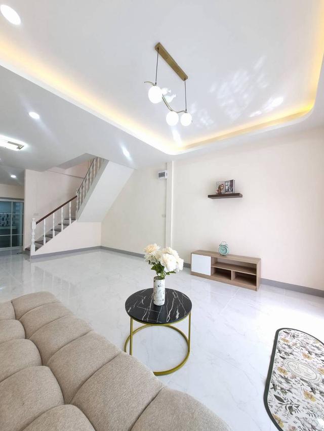 หมู่บ้านบัวทอง3   3