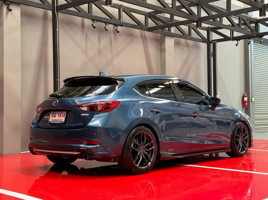 2019 MAZDA 3 2.0S SPORT รถมือเดียว แต่งเต็ม 47,000 กม สภาพป้ายแดง รถไม่เคยมีอุบัติเหตุครับ