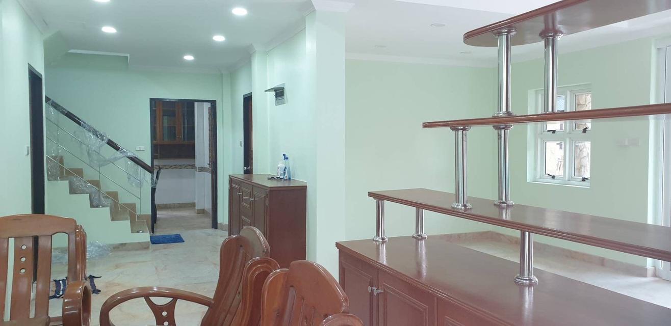 บ้านเช่าใกล้เลียบด่วนรามอินทรา ถนนนวลจันทร์ เนื้อที่ 90ตรว. 5ห้องนอน 3ห้องน้ำ แอร์ 5เครื่อง ตกแต่งใหม่ ทำเลดีมาก เข้าออกได้หลายเส้นทาง  10