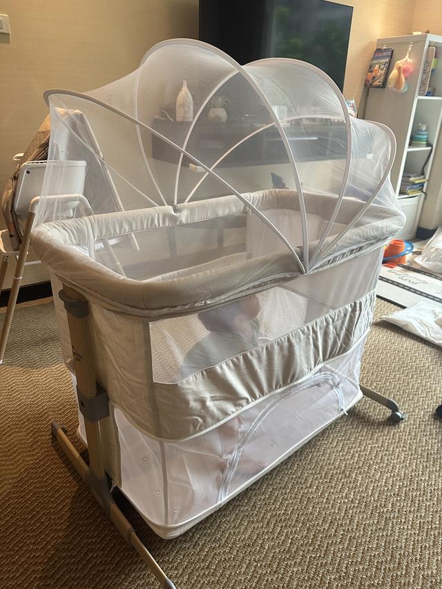 เตียง Snow owl bedside crib 3 in1 ใช้ได้ตั้งแต่แรกเกิดถึง3ปี