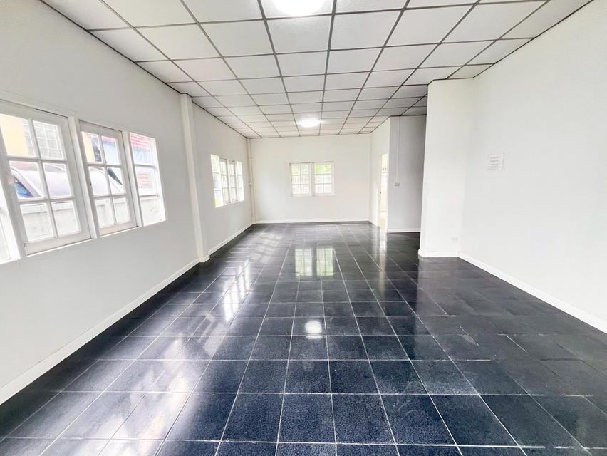 บ้านเดี่ยว 2 ชั้น 60 ตร.วา. หมู่บ้านพาราไดซ์ ถนนร่มเกล้า 19 ลาดกระบัง 7