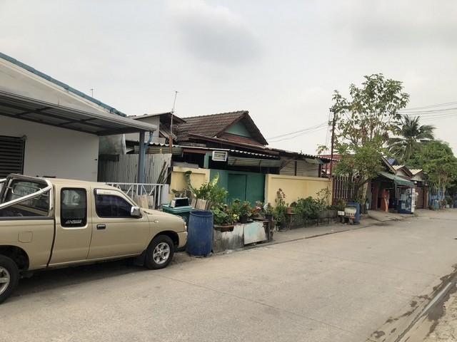พฤษภาแห่งการซื้อทรัพย์ ทรัพย์อสิงห์หา ที่ดินอ.เมือง จ.ปทุม 60 วา 9ห้องชั้นเดียว พร้อมให้เช่าอยู่ แถว ม.รังสิต อ.เมือง ปท 4