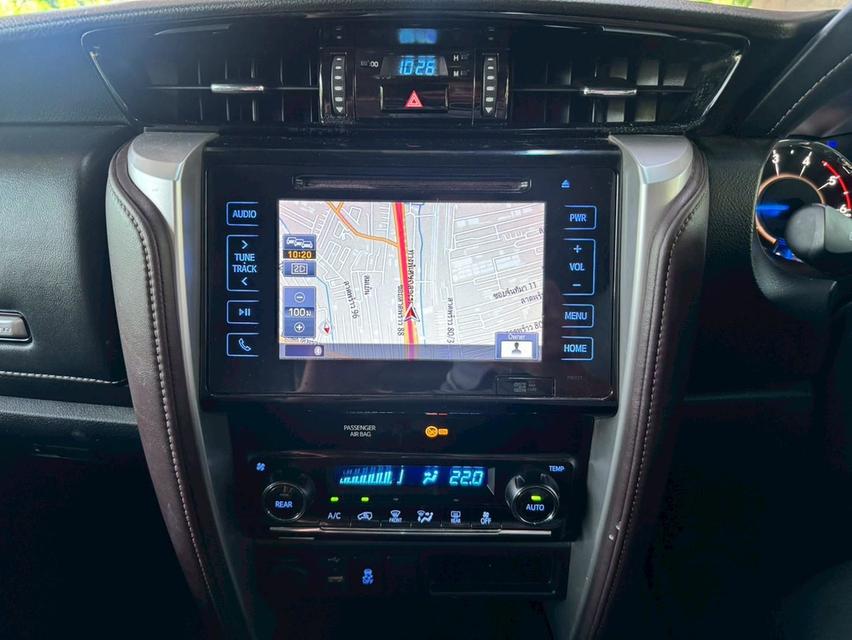 Toyota Fortuner 2.4 V 2WD AT ปี 2016 12