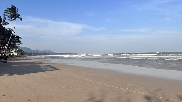 สนใจทรัพย์ดีราคาเงื่อนไขคุยตรงเจ้าของได้ ขายที่ดินริมหาดสะพลีทรายขาวน้ำใสคราม สวยงามวิวทะเลธรรมชาติสุดสุด ปะทิวใกล้หาดสว