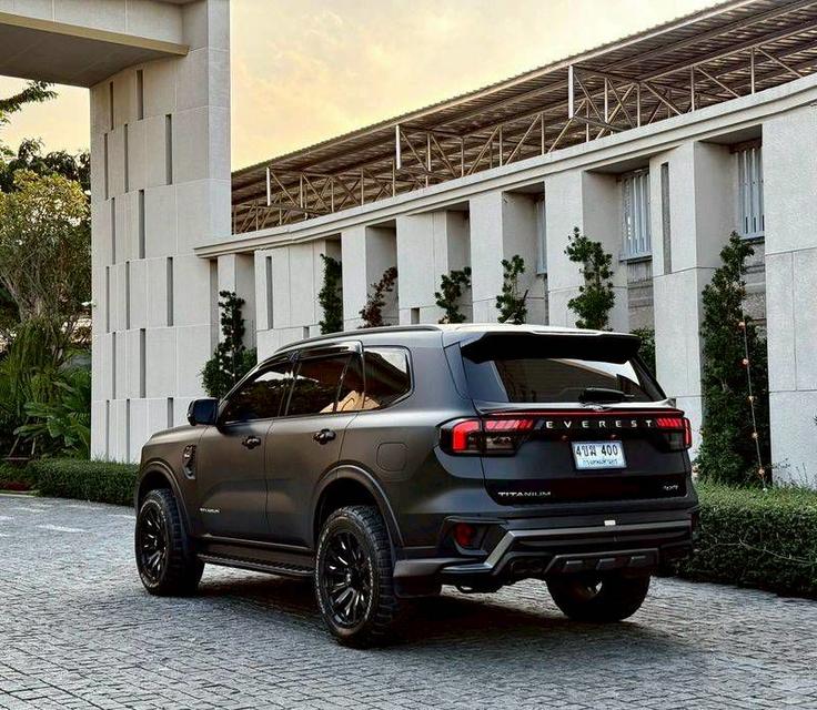 FORD EVEREST 2.0 THAITANIUM PLUS 2WD 3
