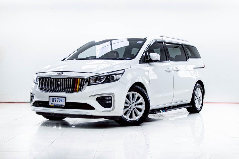 KIA GRAND CARNIVAL 2.2 LX AT 2018Grand Carnival 11 ที่นั่ง ดีเซลตัวคุ้ม กว้าง นั่งสบาย ขับดี ประหยัด